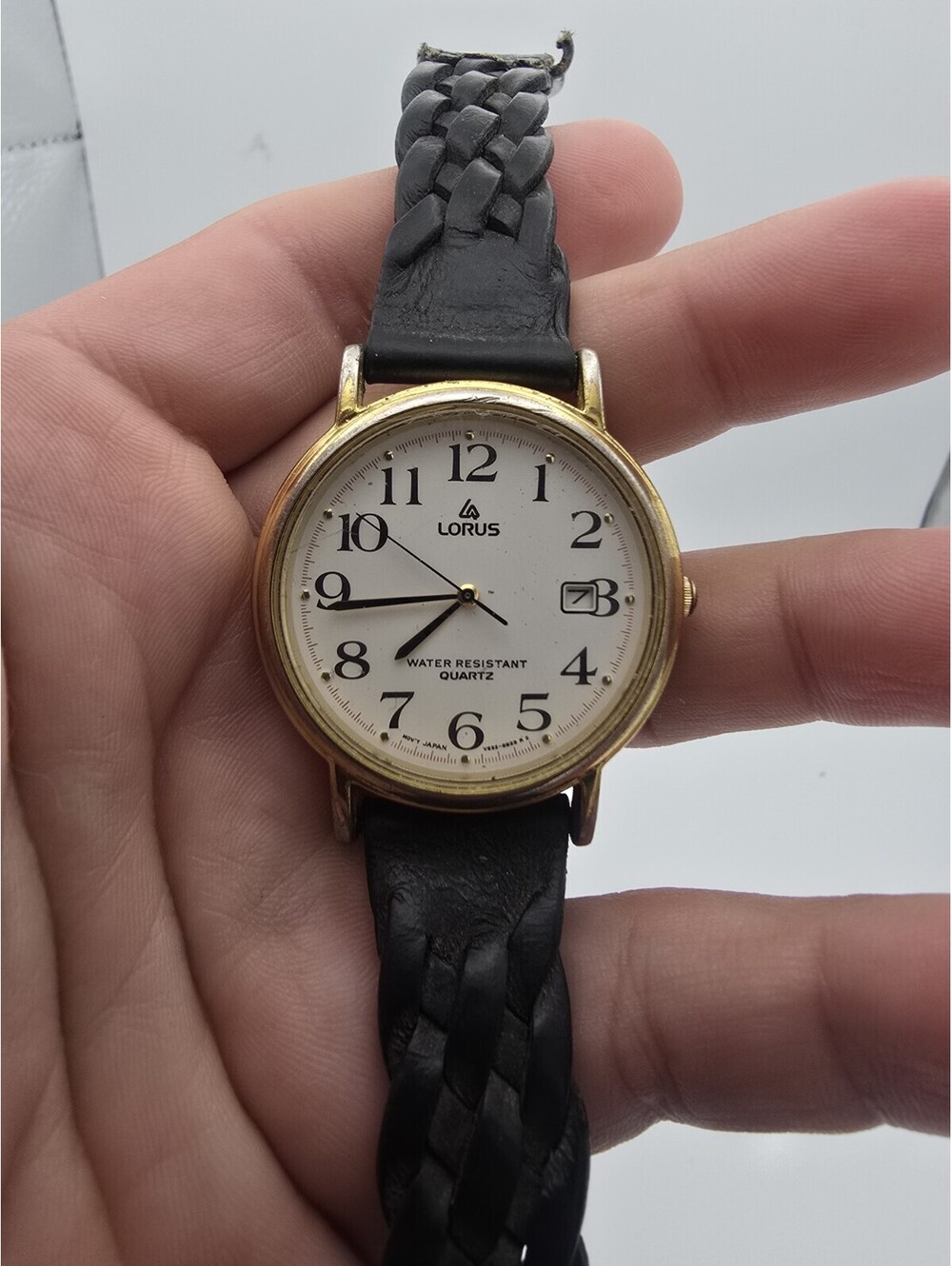 Lorus by Seiko Men’s Quartz Date Watch. In Rough Shape. Inspect Photos.